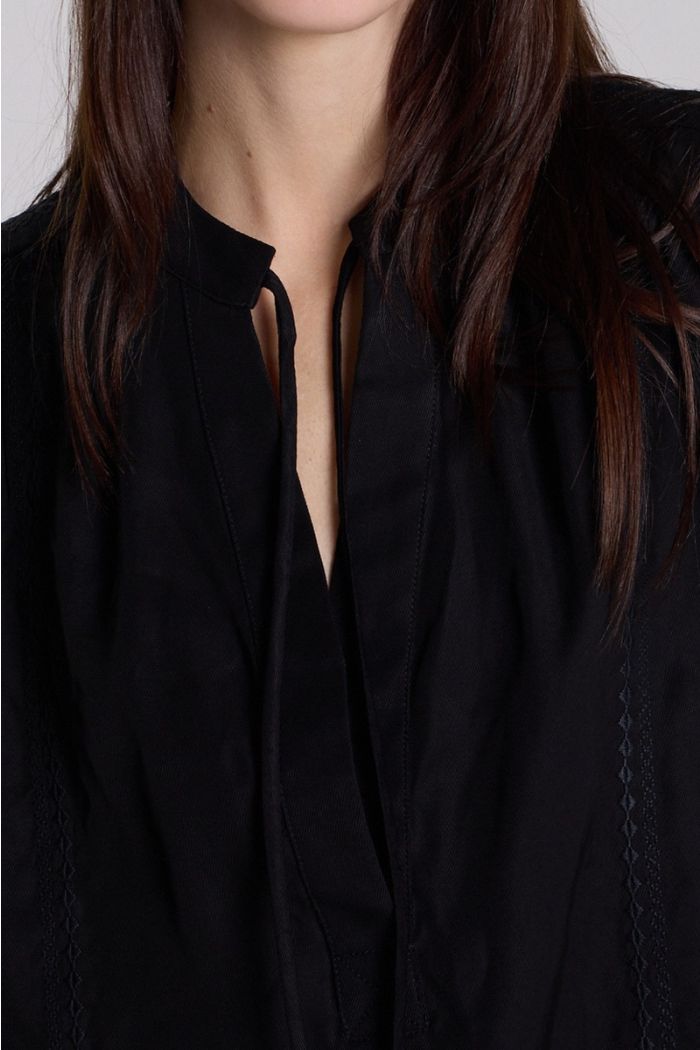 BLUSA GYANEA NEGRO