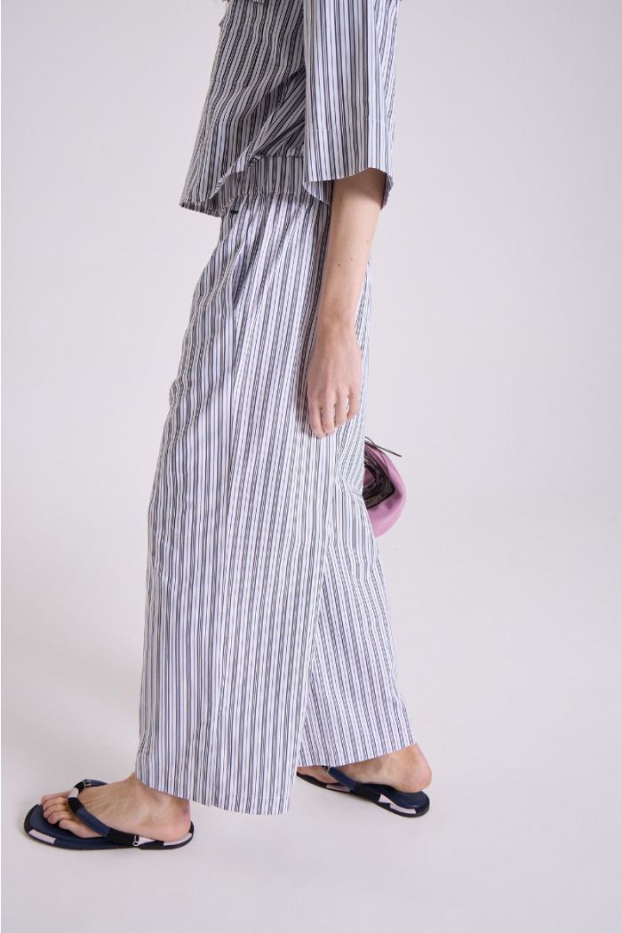 PANTALON MAGNETIC NEGRO
