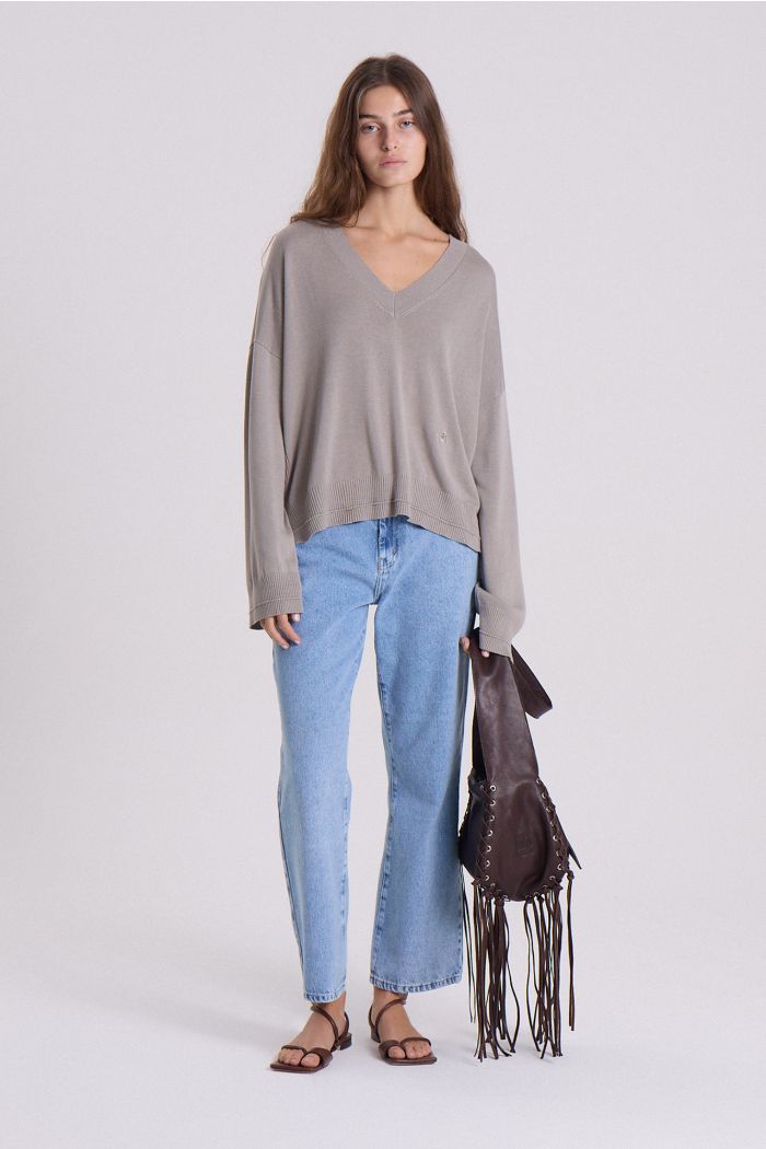 SWEATER V ALOE GRIS