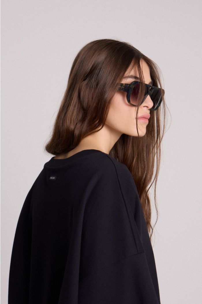 REMERA AULICUS NEGRO