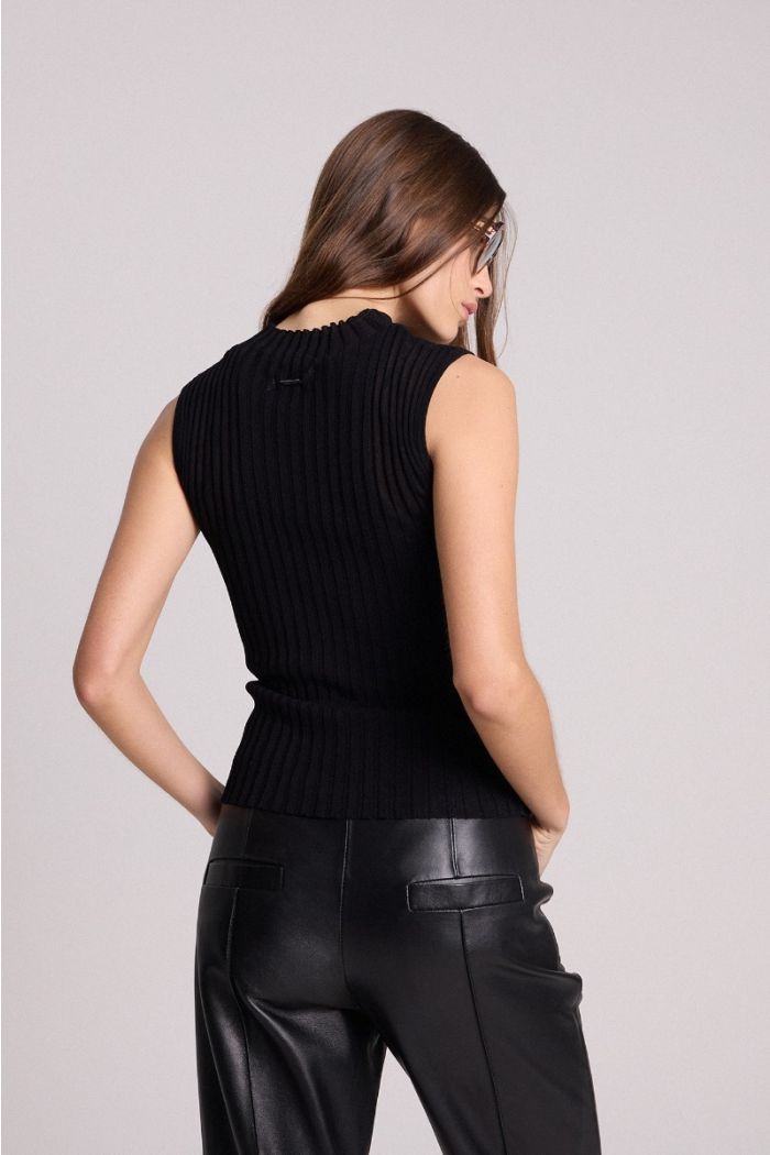 TOP DROMIA NEGRO
